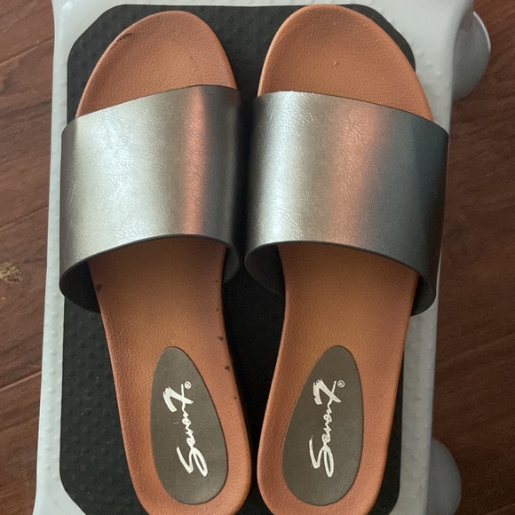Seven7 Shoes - Slide Sandals